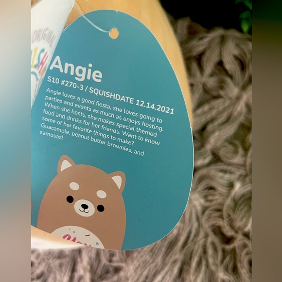 NWT Angie the Shiba Inu Dog with "Yay" 10" Squishmallows - Picture 4 of 6